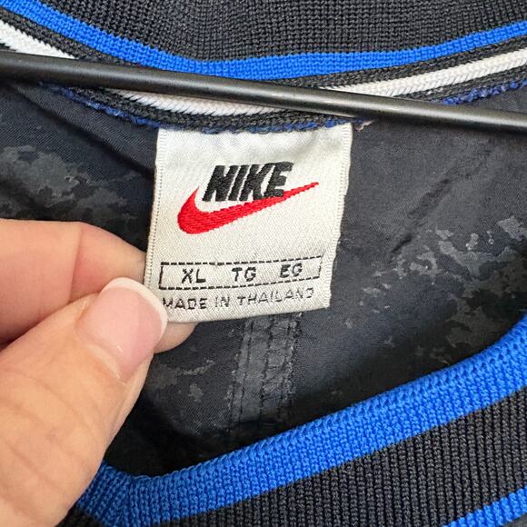 Vintage Nike V Neck Windbreaker Jacket Black Blue Trim XL 90s Y2K Streetwear - Picture 4 of 10